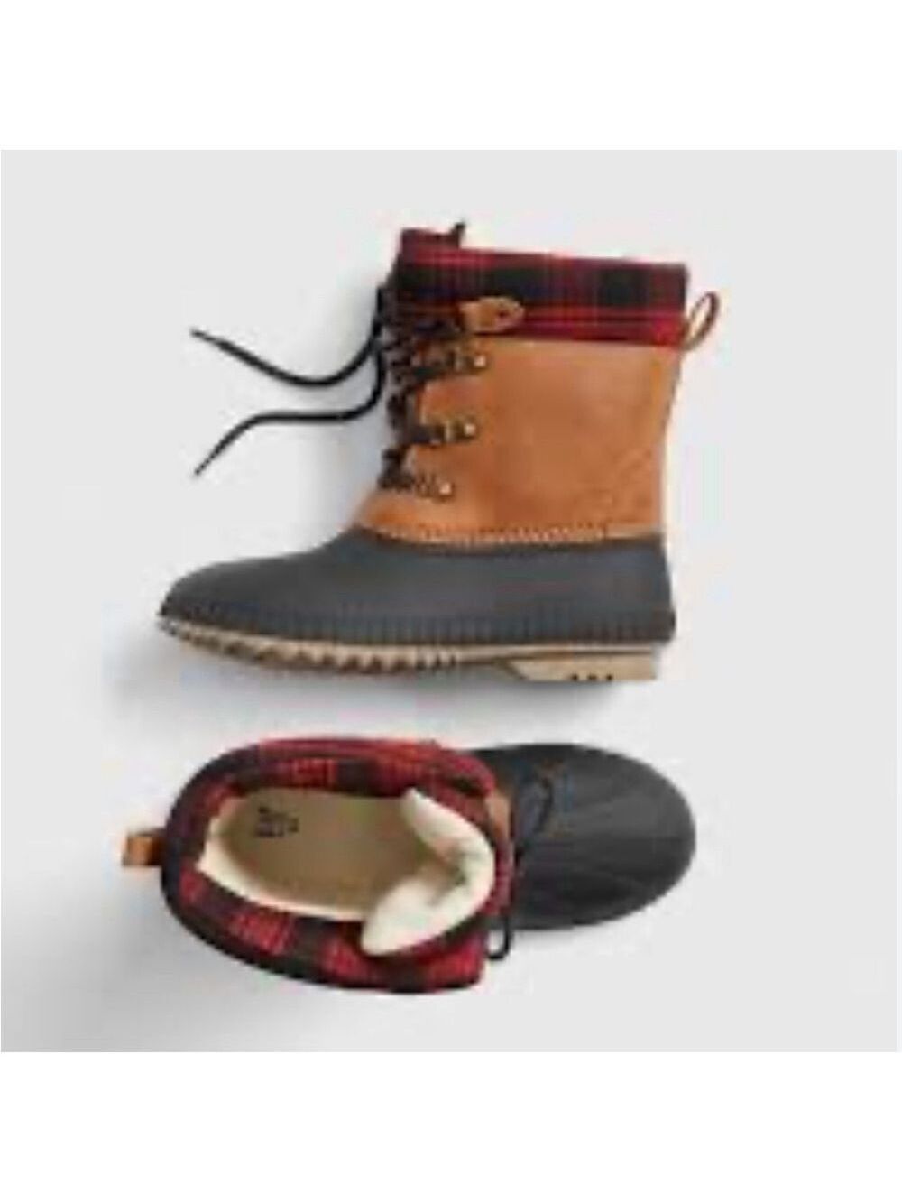 Gap Kids Plaid Duck Boots. Size 1/2